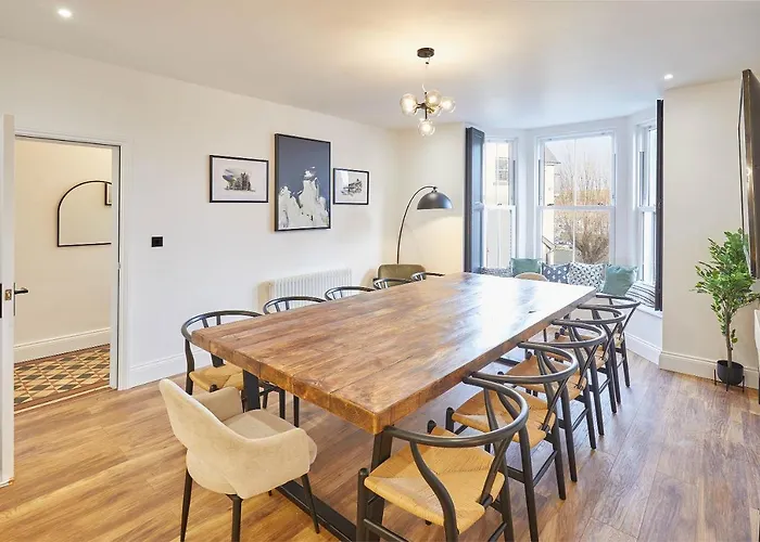 Holiday home Host & - Albion House