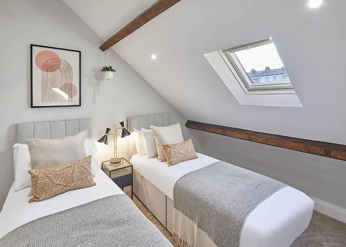 Host & - Albion House Holiday home