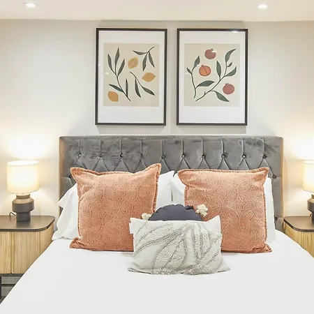 بيت للعطل Host & - Albion House ويتبي